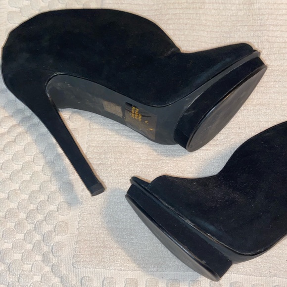 Express Peep toe/open foot shoe booties - Picture 2 of 3